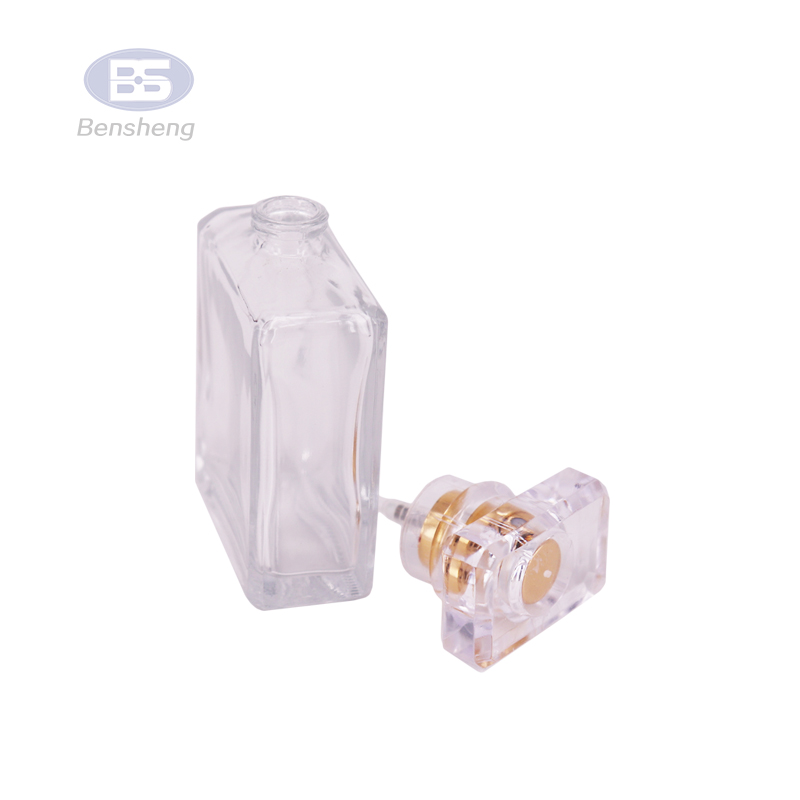 Free Sample Luxury Woman 50ml Square Spray Glass Perfume Bottle 50 ml Wholesale