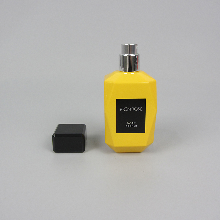 Free Sample Pink Woman 50ml Personalized Spray Glass Perfume Bottle 50ml Wholesale