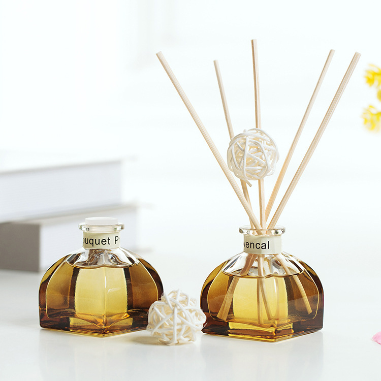 Free sample 100ml 150ml 200ml 250ml amber and white reed diffuser glass bottles