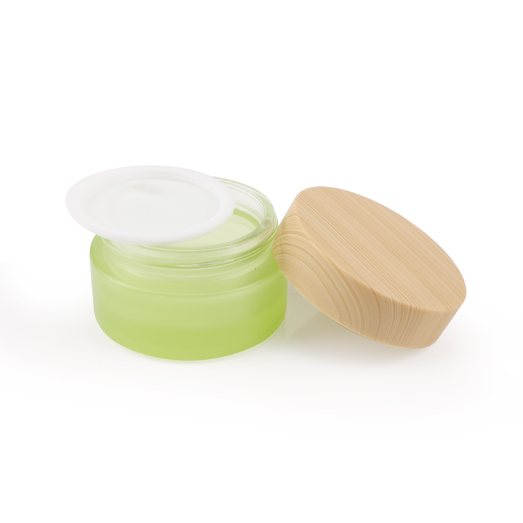 Free sample beauty cosmetic container plastic inner bamboo lid cream empty jar with screw cap for natural cosmetic