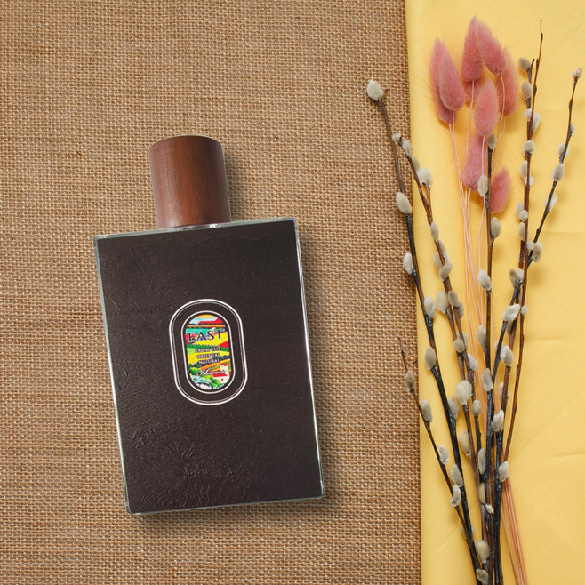 Free sample hot sale stylish perfume glass bottle 30ml with wood sprayer cap