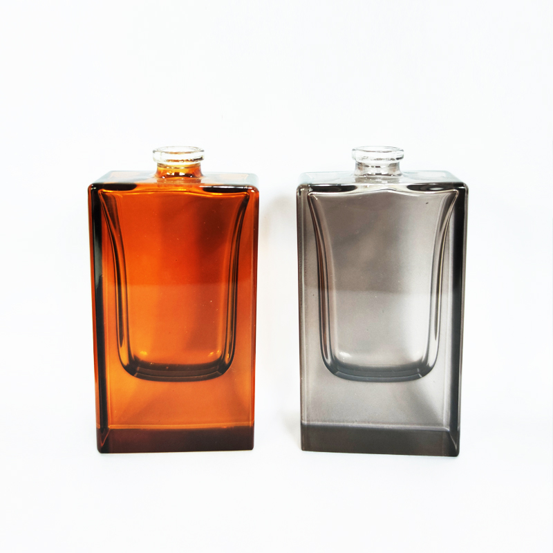 Free sample hot sale stylish perfume glass bottle 30ml with wood sprayer cap