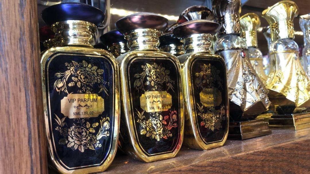 Free sample luxury 50 ml glass perfume spray bottle