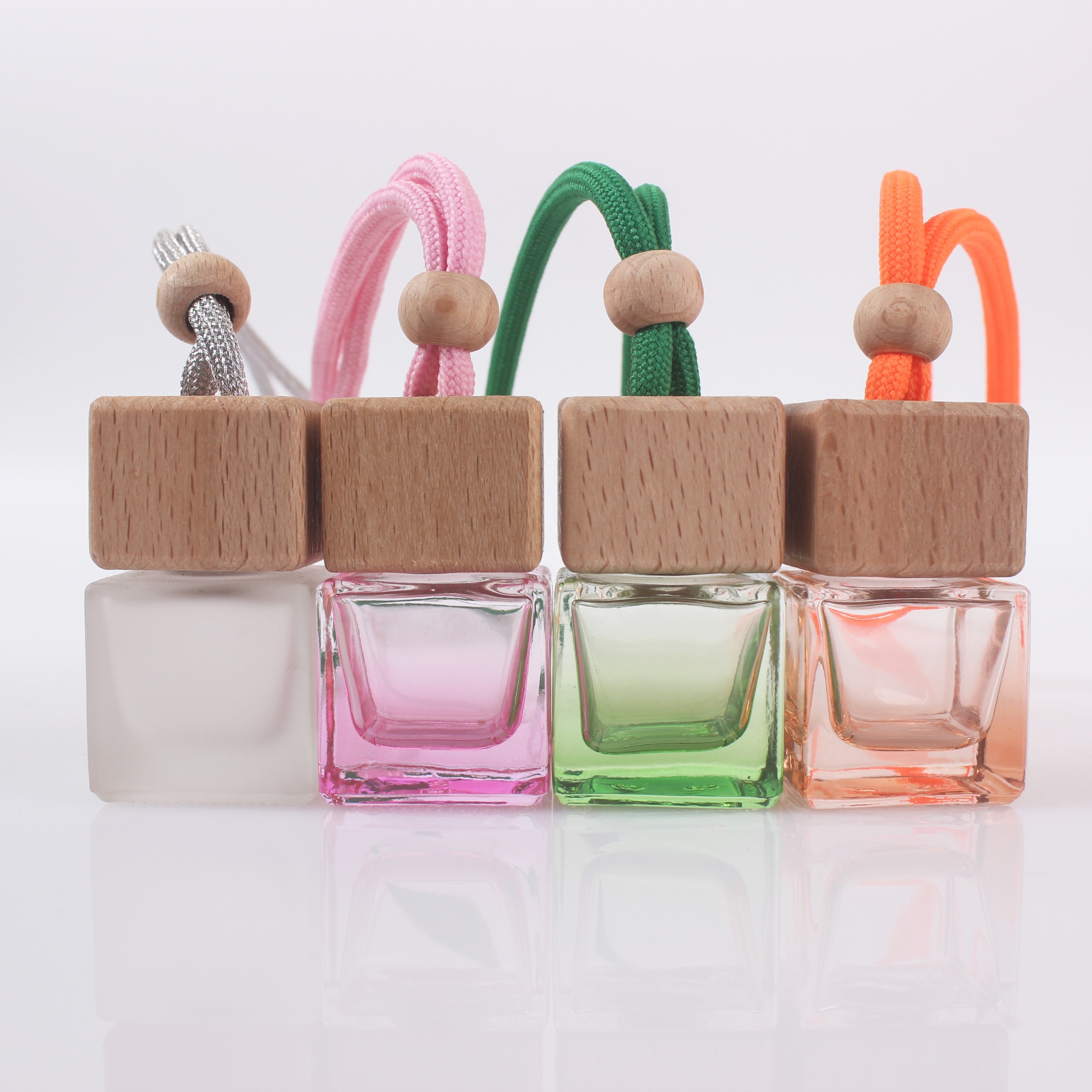 Fresh air colored bottle glass car wardrobe perfume bottle hanging wooden cover