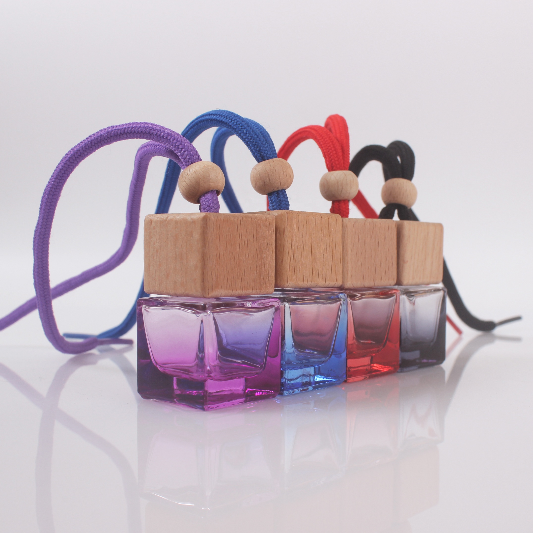 Fresh air colored bottle glass car wardrobe perfume bottle hanging wooden cover