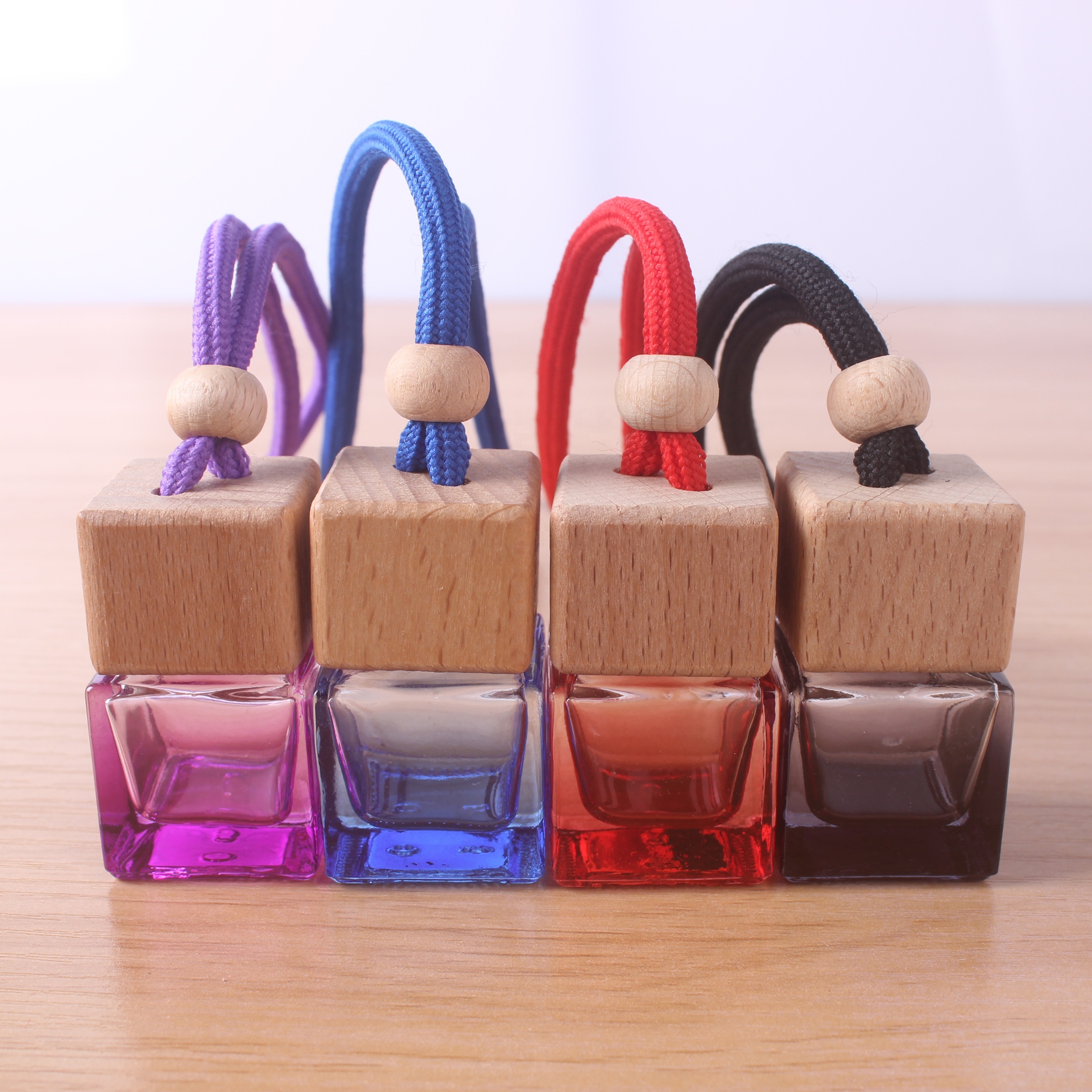Fresh air colored bottle glass car wardrobe perfume bottle hanging wooden cover