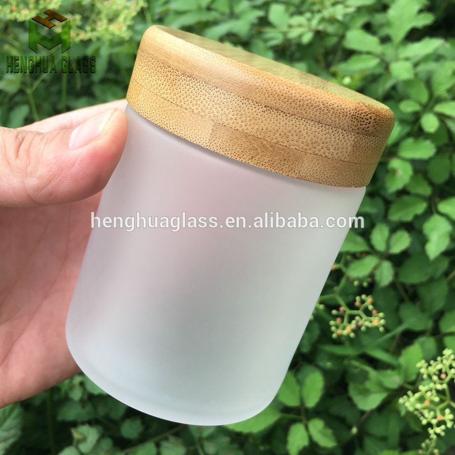 Frosted 8oz Glass jar with bamboo wood Child proof lid wholesale