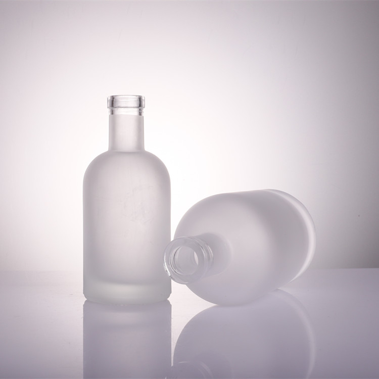 Frosted Surface 250ml 500ml Wine Liquor Glass Vodka Bottles