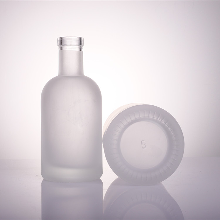 Frosted Surface 250ml 500ml Wine Liquor Glass Vodka Bottles