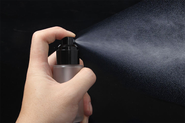 Fuyun Fast shipping high quality 120ml skin care toner frosted sprayer pump glass bottle