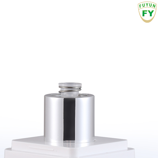 Fuyun Low Moq 50ml/100ml Beauty Products Bottles Square Shape Plastic Cosmetic Acrylic Bottle and Jars