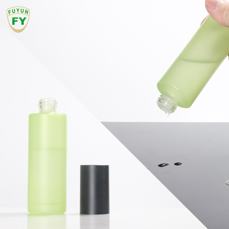 Fuyun Matt Black Cap Green Bottle 20ml 30ml 40ml 60ml 80ml Makeup Facial Toner Remover Glass Bottles with Inner Stopper