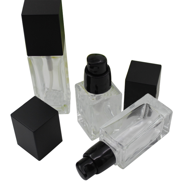 Fuyun No MOQ empty 30ml clear square cosmetic glass pump bottle
