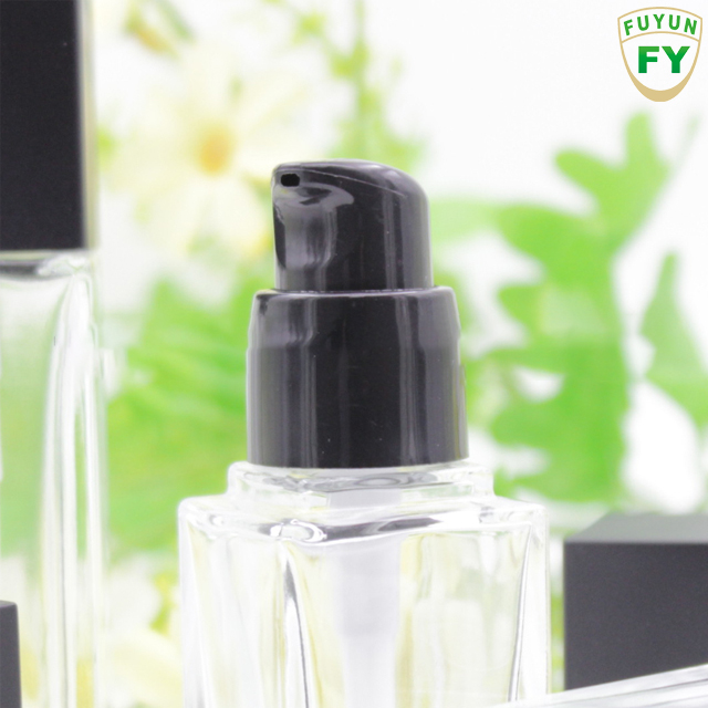 Fuyun No MOQ empty 30ml clear square cosmetic glass pump bottle