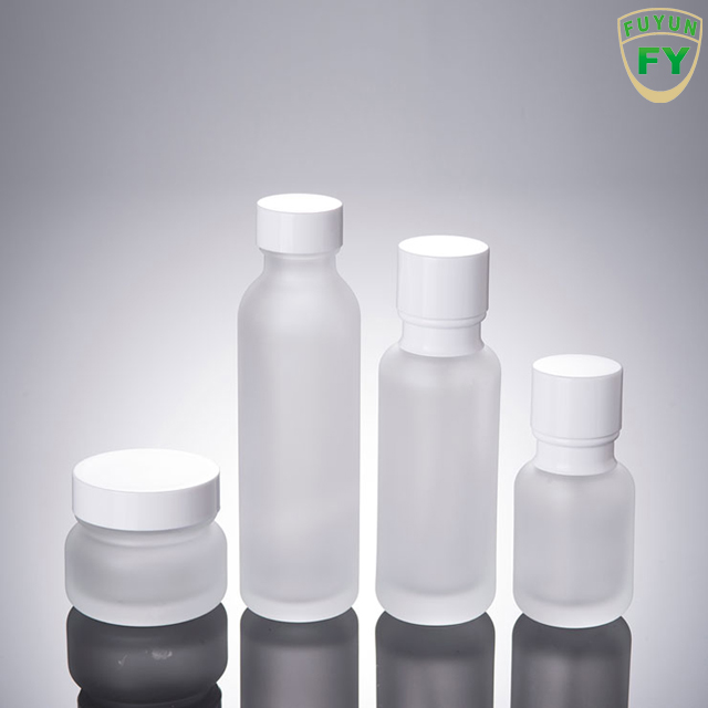 Fuyun Wholesale 110ml cylinder frost cosmetic glass lotion bottles with pump