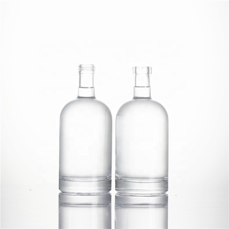 Gin Spirits Liquor Extra Flint Cork Stop Cap Bottles Transparent Oslo Glass Vodka Cork Top Round Beverage 700ml for Rum Whisky