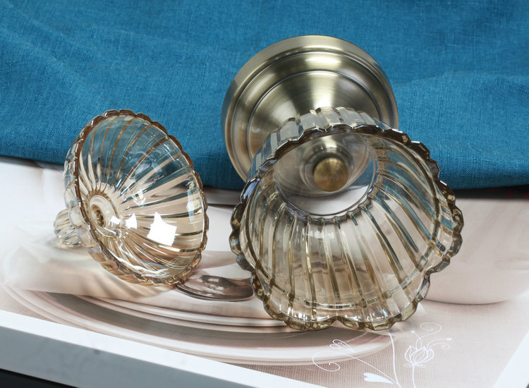 Glass Candy Jar with Lid - Glass Candy Dish Bowl Ideal For Home, Office and Party - Decorative Weddings Candy Buffet Jar