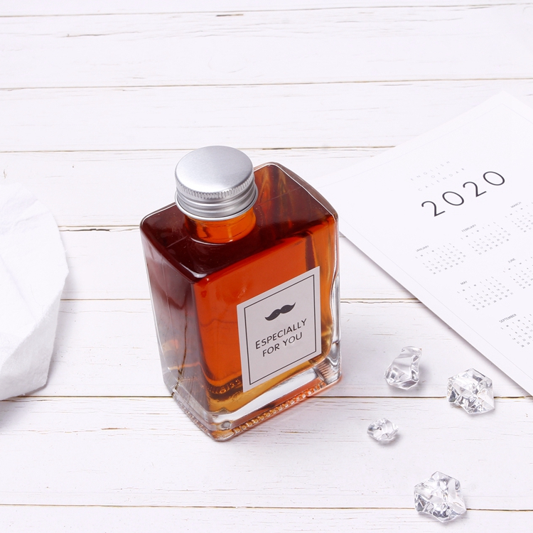 Glass Container Factory Sales Borosilicate 200ml 300ml Square Coffee Glass Vodka Whisky Bottles With Screw Cap