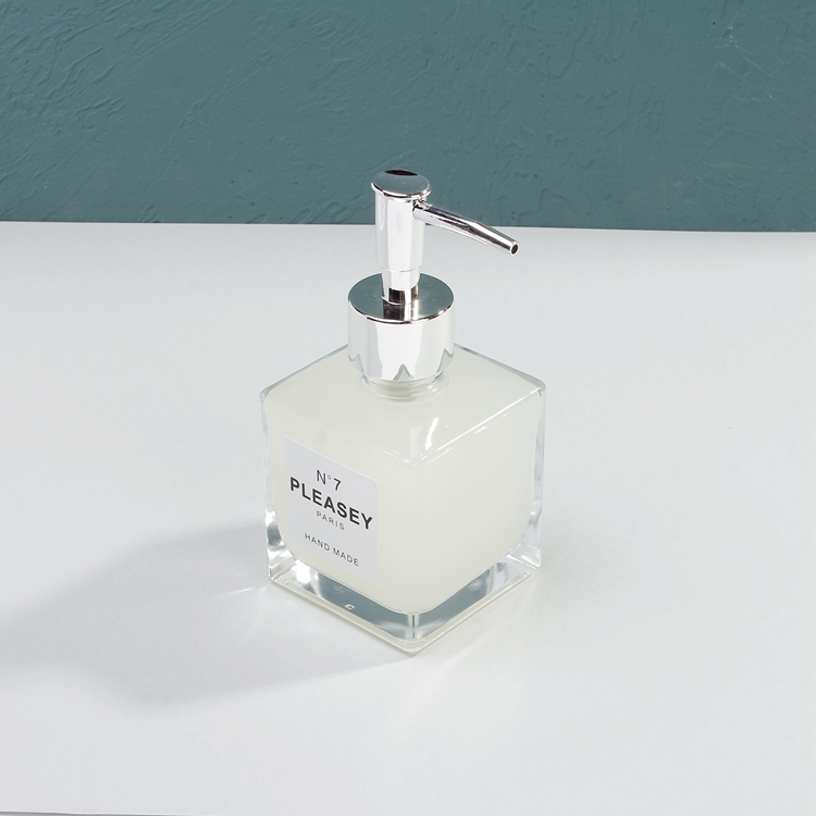 Glass Hand Sanitizer Bottle Square Hand washing Fluid Bottle with Metal Pump