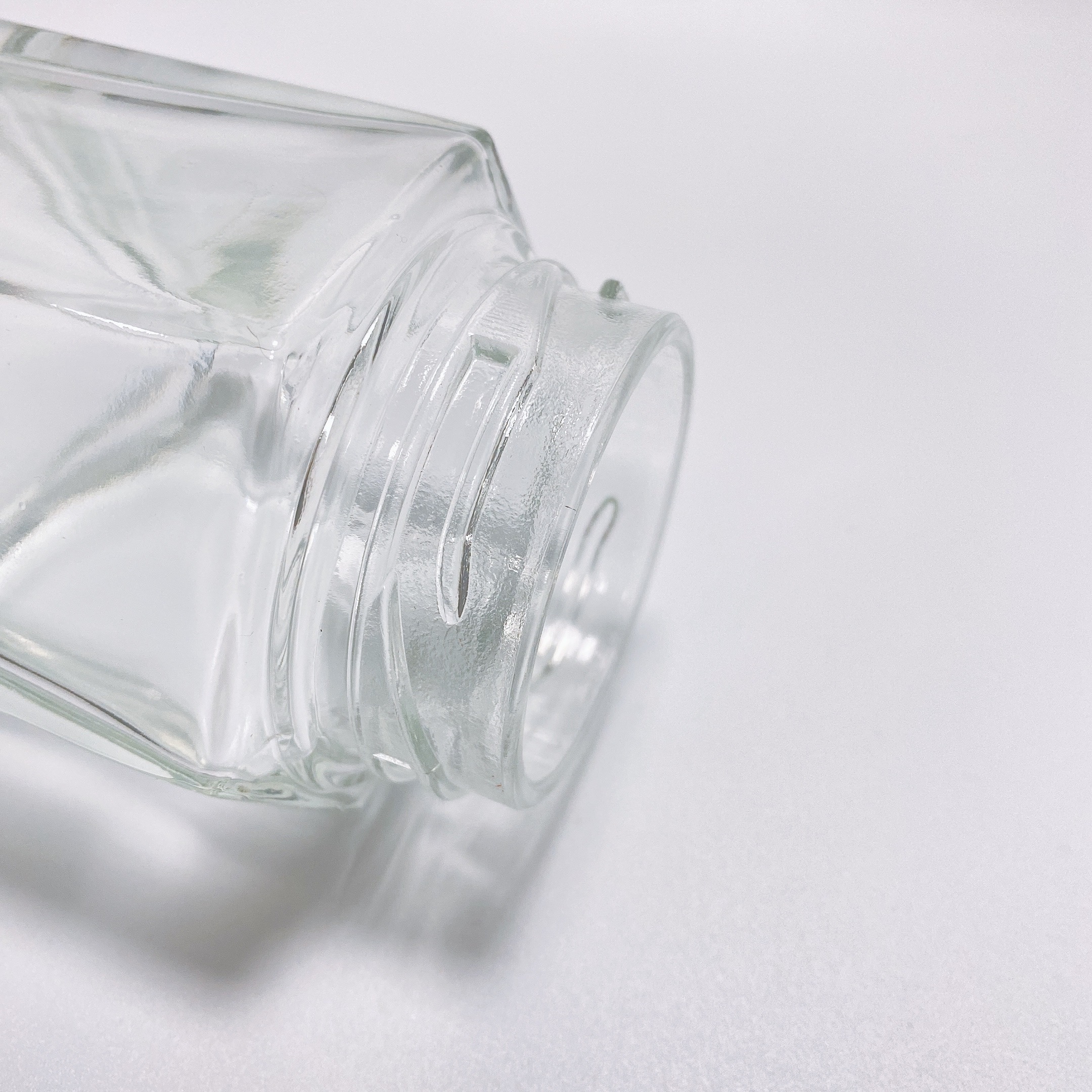 Glass Jar Suppliers Bird-Nest Storage Hexagonal Empty Food Glass Jar with Lids