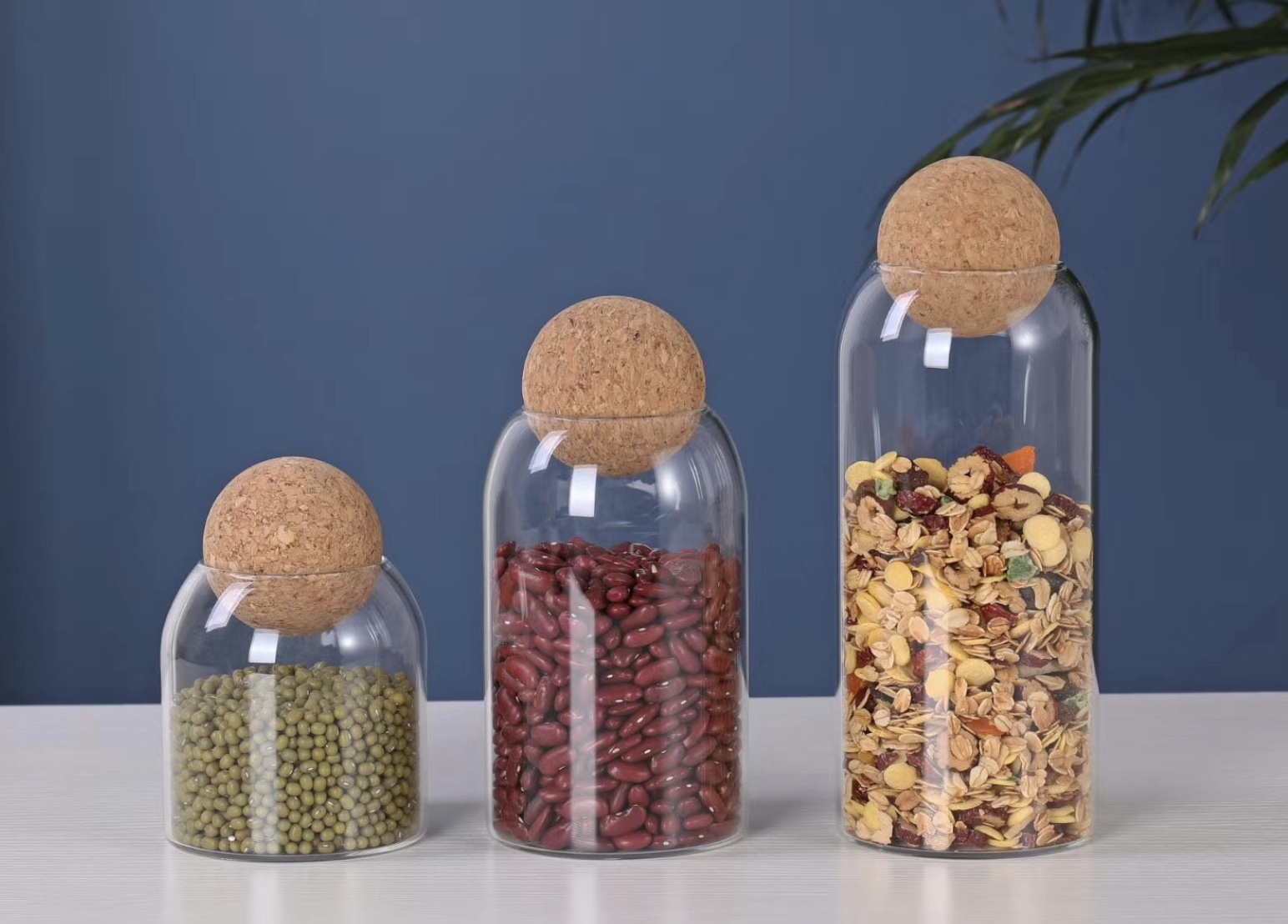 Glass Jar with Airtight Seal Wood Lid Ball Clear Storage Jar Food Glass Canister Hot sales glass jar with Ball shape cork lid