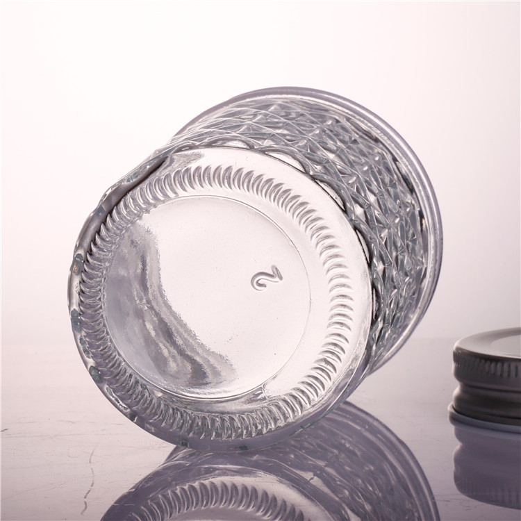 Glass manson jar with metal lid