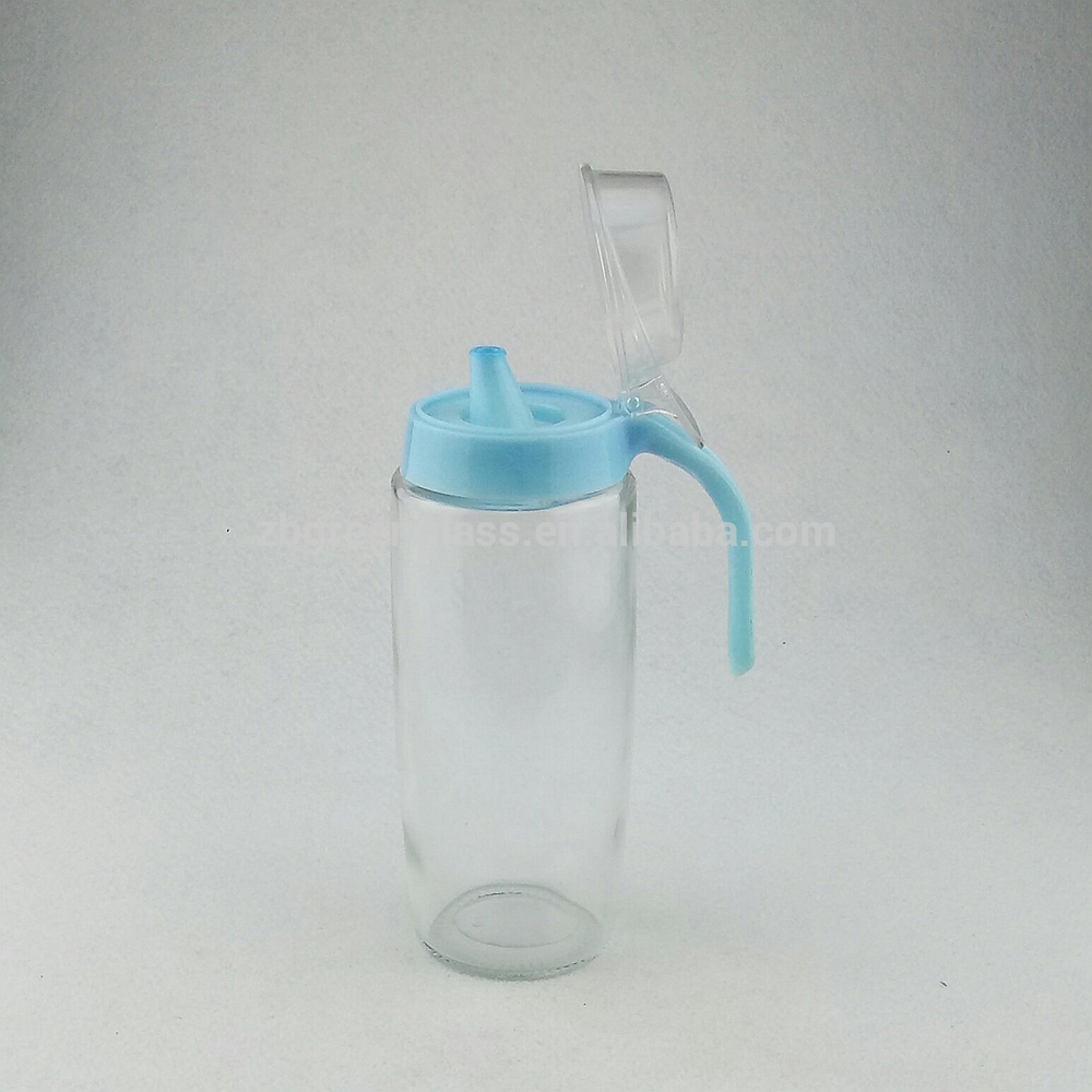 Glass seasoning bottle for kitchen use with spout