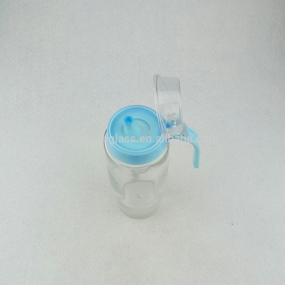 Glass seasoning bottle for kitchen use with spout