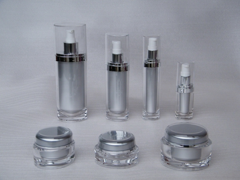 Gold Cap Oval Jar Plastic Face Care 50g