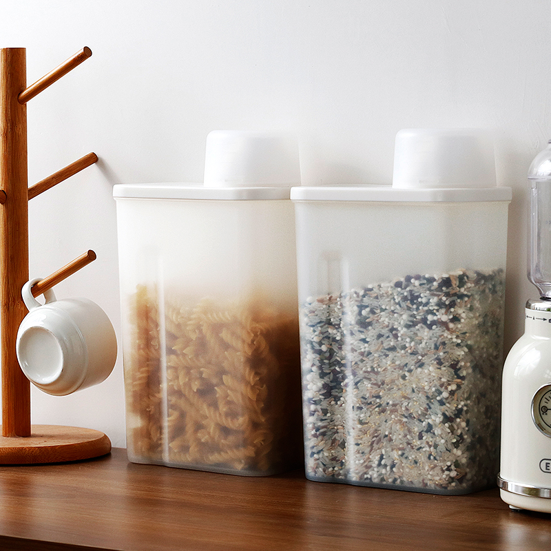 Good Quality Plastic Grain Jar Frosted Food Storage Container 1.55L With Measuring Cup