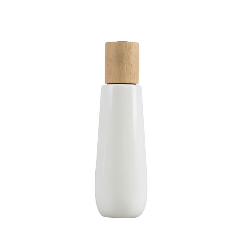 Good Selling 50Ml Glass Jar With Wooden Lid And Spoon