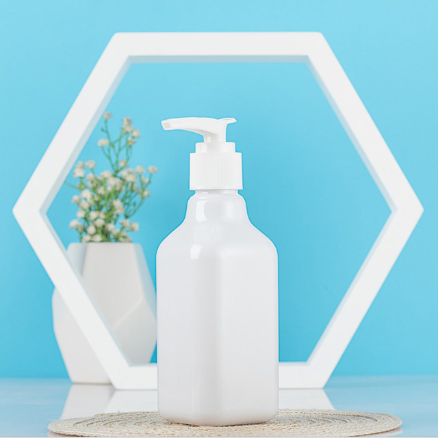 Good price foaming cosmetic lotion bottle for essential oils in stock