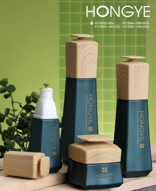Great Quality Hot Selling Environmental Protection Glass Cosmetic Set Glass Bottle Jar With Plastic Caps For Skin Care Cream