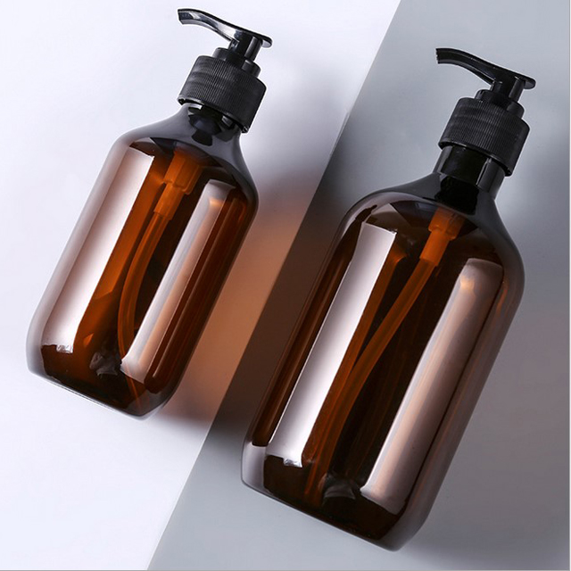 Great quality cosmetic lotion bottle with spray pump dispenser in stock