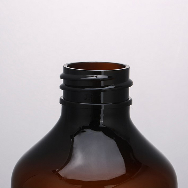 Great quality cosmetic lotion bottle with spray pump dispenser in stock
