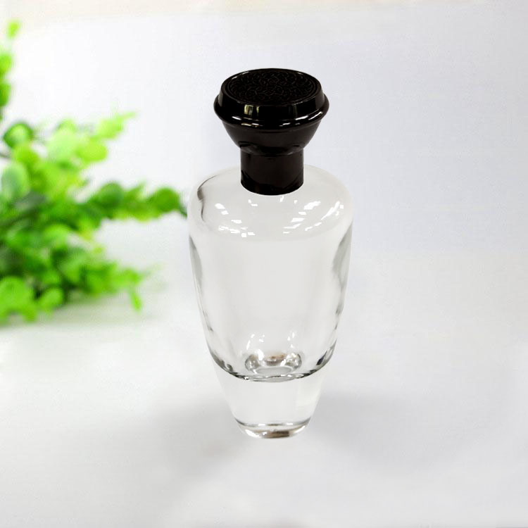 Guangdong factory wholesale classic style custom design clear frosted oil perfume empty bottle 80ml 75ml 70ml