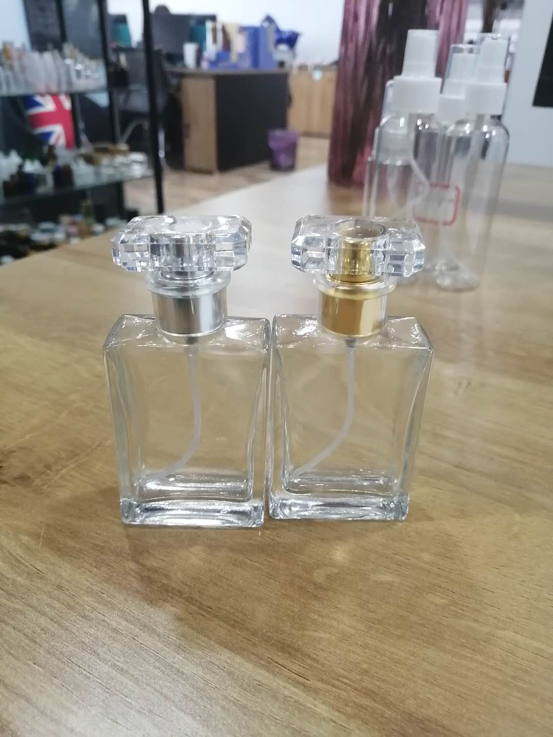 HIGH quality 15ml 30ml 50ml 100ml Frosted clear black rectangular perfume glass spray bottle