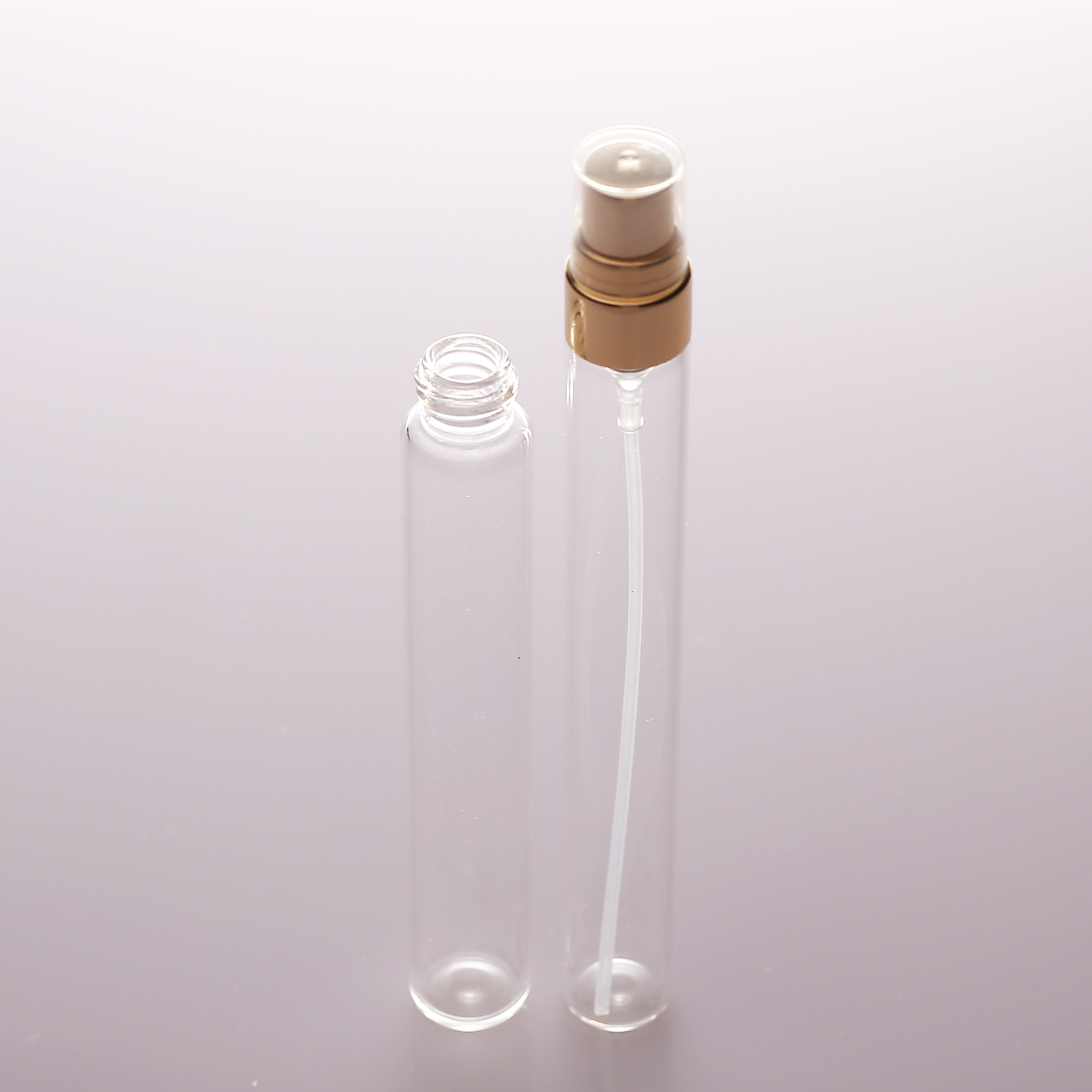 HOT-selling 5ml 10ml 15ml Empty colorful gradient pump spray glass bottles perfume glass bottles with plastic cap