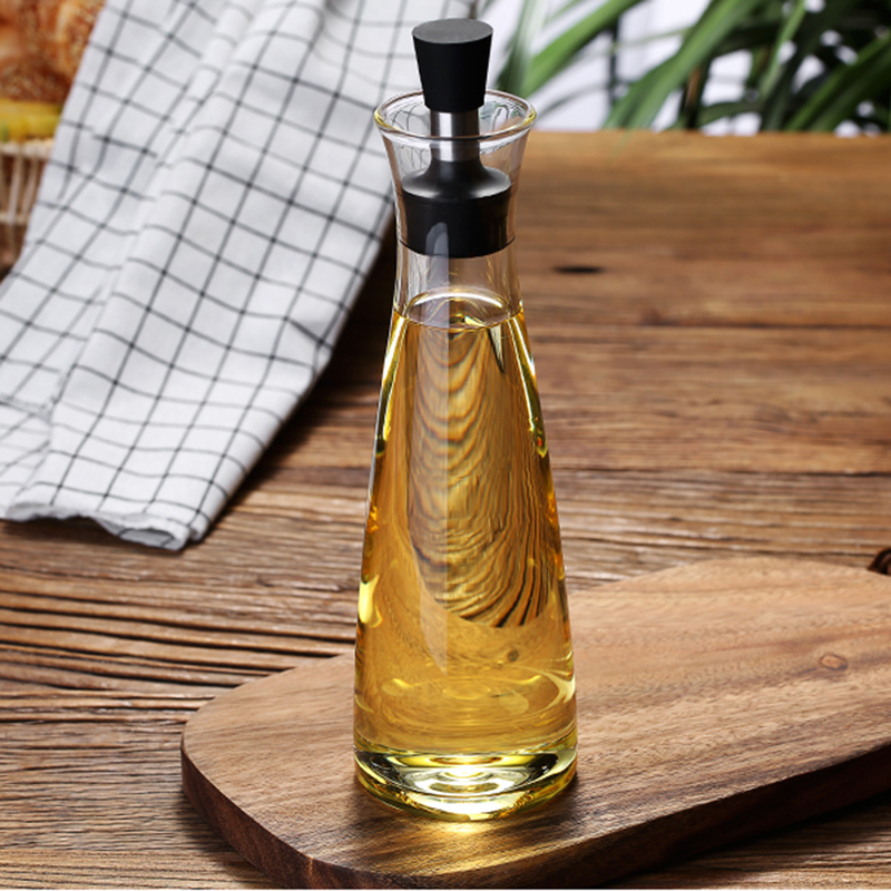 Hand made high borosilicate transparent glass cooking oil bottle