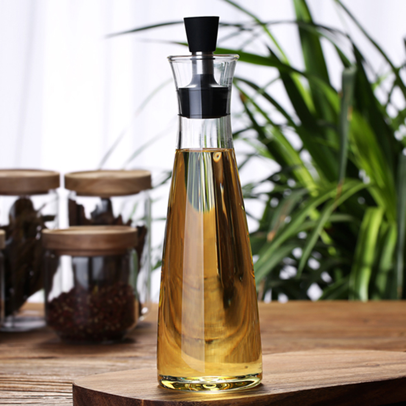 Hand made high borosilicate transparent glass cooking oil bottle