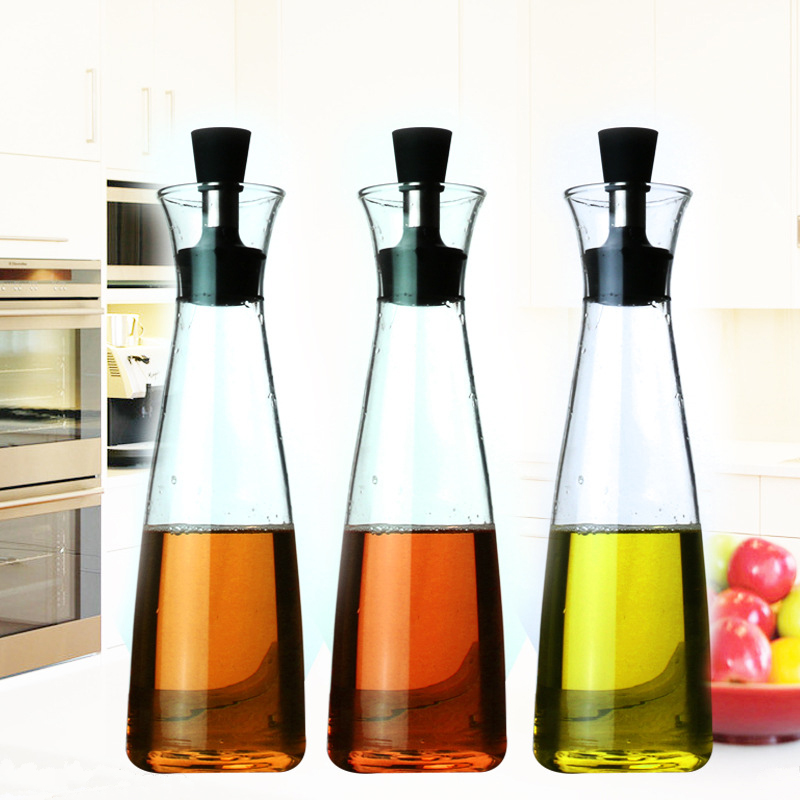 Hand made high borosilicate transparent glass cooking oil bottle