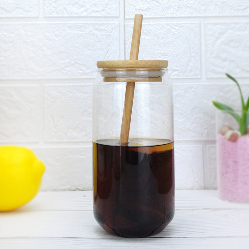 Heat and cold resistant glass jar with lid and straw