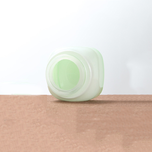 Hengjian 50g graduated green white glass for cosmetic packaging skin care face eye cream jar with silver cap