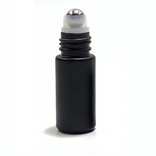 Hengjian 5ml matt black glass roller bottle cosmetic roll on ball essential oil bottle with plastic bamboo printing cap