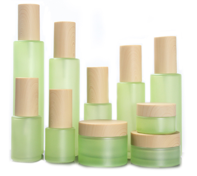 Hengjian matt green 20g round glass bottle make up with plastic cap in bamboo pattern glass jars