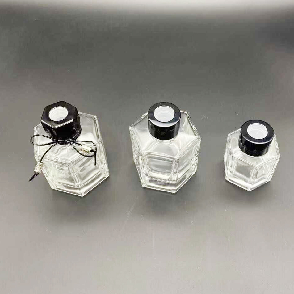 Hexagonal Prism Shape Clear Metal Cap Fragrance Reed Diffuse Glass Bottle