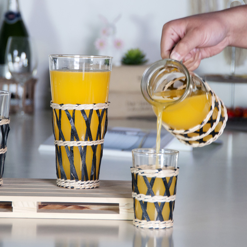 Hicheon wholesale Weaving and cup Reusable glass water bottle glass cup juice cup glass jars and bottles