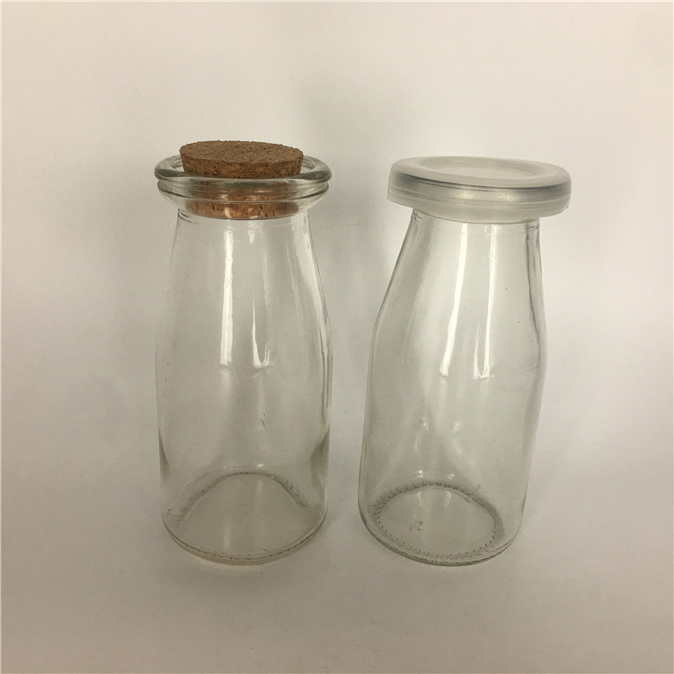 High 200ml glass containers for yogurt packing yogurt drink bottle with wooden cork lid