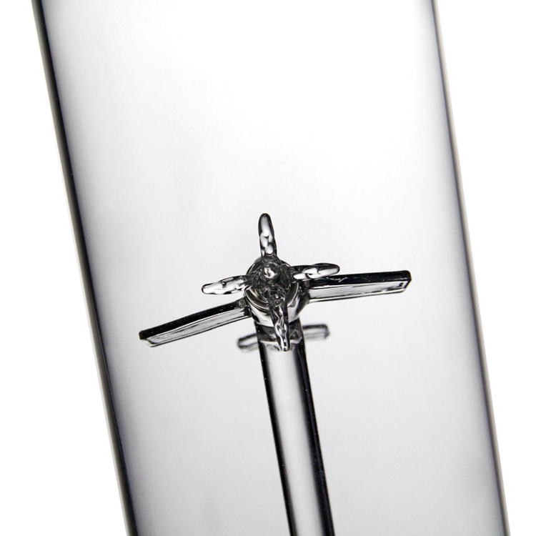 High Borosilicate 750 ml Gin Brandy Glass Bottle With Customized Aircraft