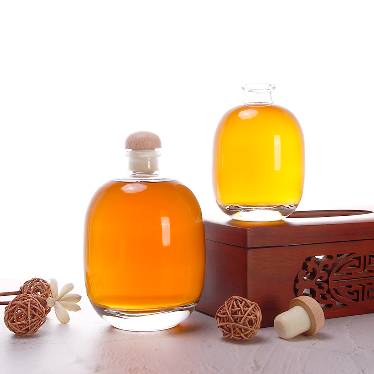 High Flint Glass 8oz 12oz 16oz 250ml 375ml 500ml Glass Spirits Bottle With Real Wooden Cork Lid For Gin Vodka